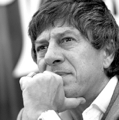 Retrato en negro y gris de Paco Casal, en reclamo a CONMEBOL