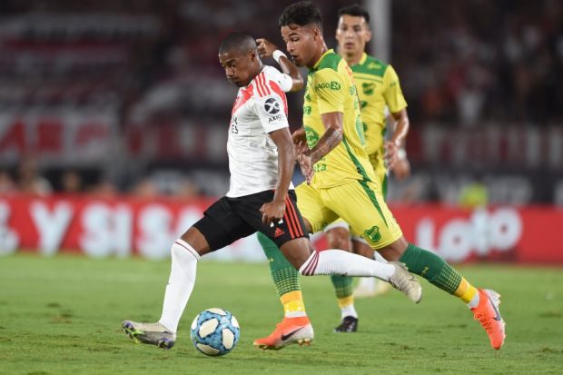 Paco Casal - Nicolas De La Cruz Puntero con River Plate en la Superliga Argentina