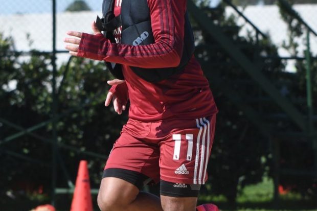 NicodelaCruz pacocasal futbol