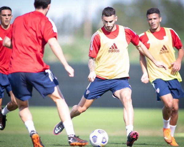 Gaston Pereiro vuelve a los entrenamientos en CAGLIARI CALCIO 1 1